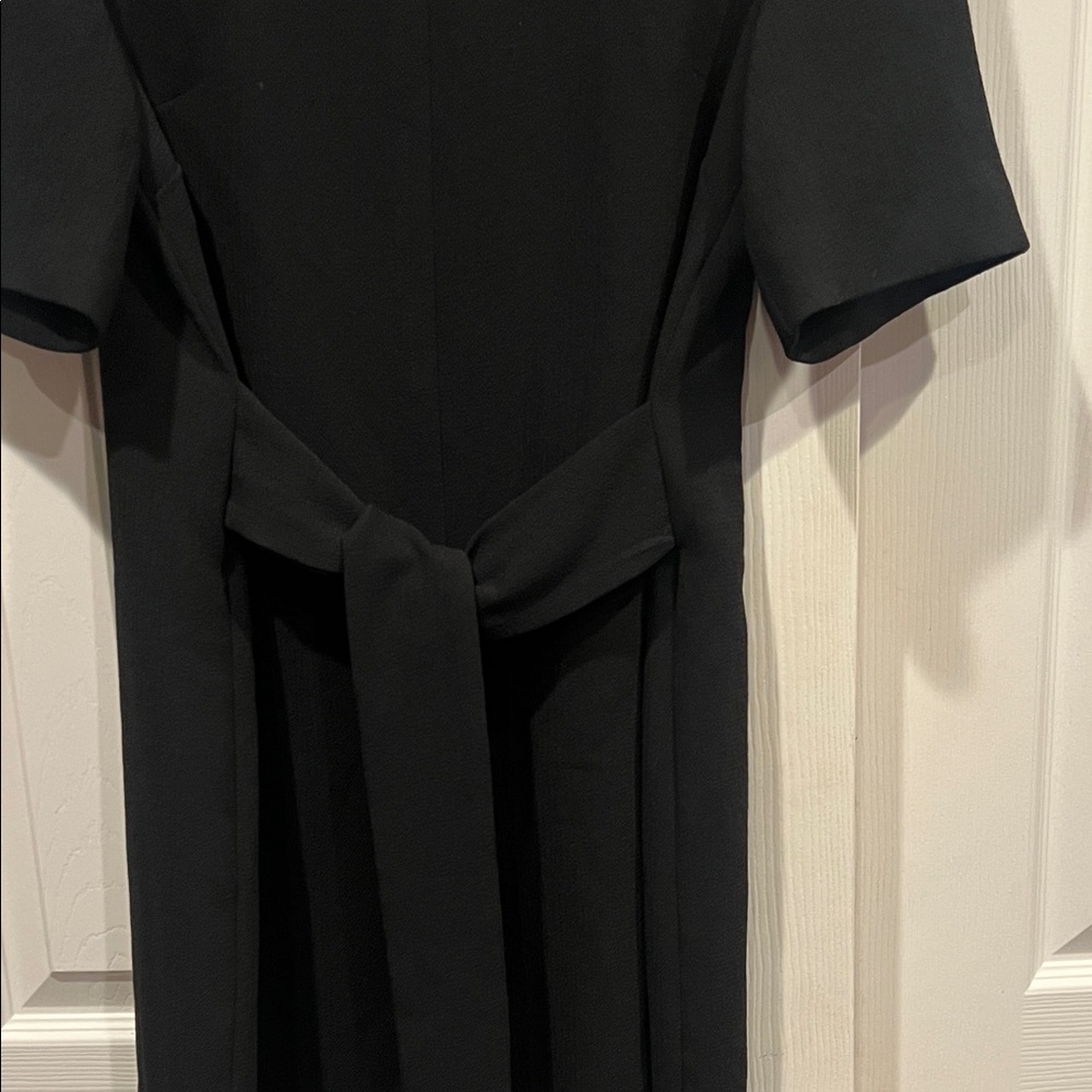 Vince Camuto Elegant Black Dress with Tie - Picture 4 of 10